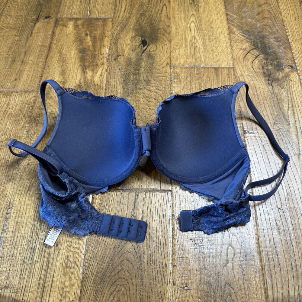 Victoria's Secret Body By Victoria Perfect Shape Push Up Lace Underwire Bra 32D - Picture 2 of 5